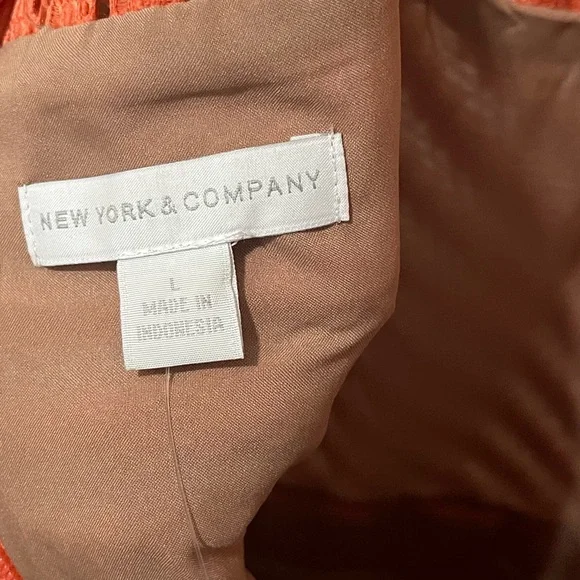 Peach. Lace. Dress. - Picture 3 of 3